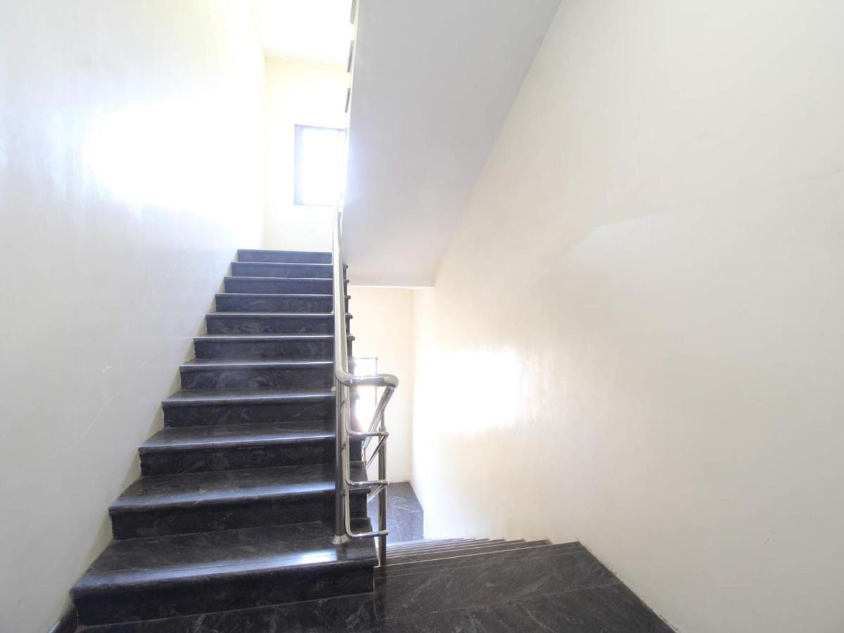 E S Residency Hotel Theni Bagian luar foto