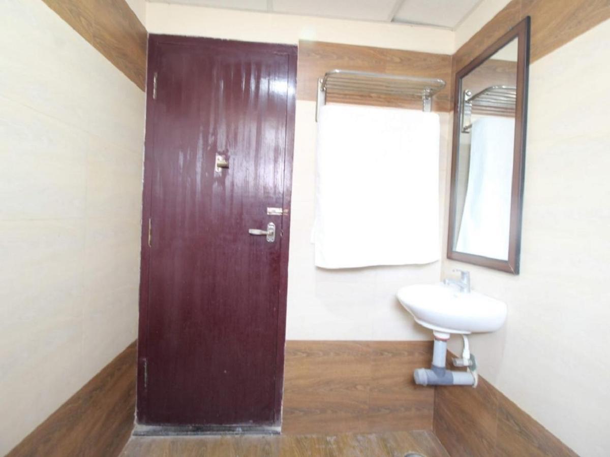 E S Residency Hotel Theni Bagian luar foto
